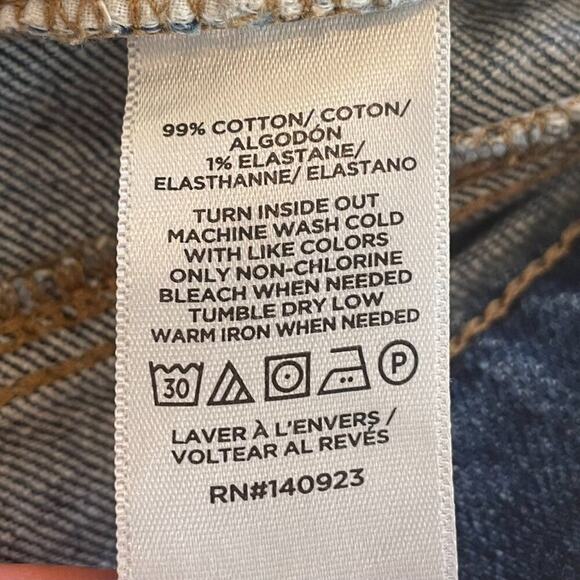 LOFT Mid Rise, Medium Rinse, Frayed, Raw Hem, Denim/Jean Shorts 27 - Picture 8 of 13